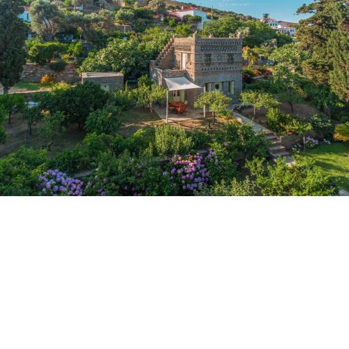 Luxurious & Stylish Dovecote with Infinity Pool