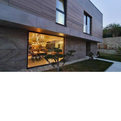 Luxurious Villa Besca