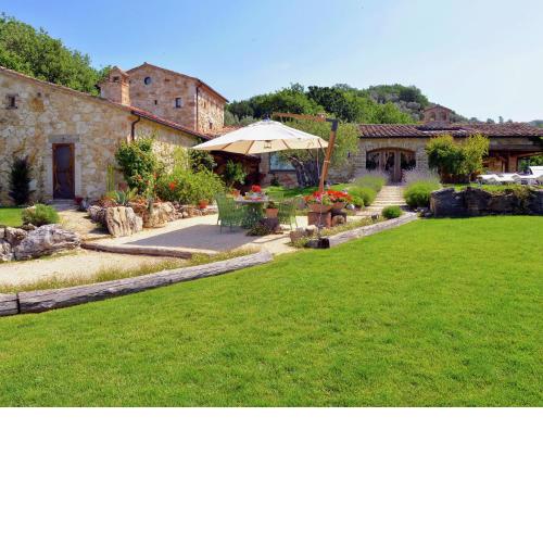 Luxurious villa in Guardea with private spa