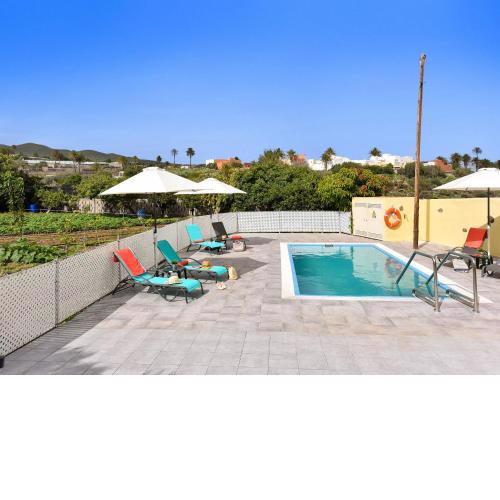 Luxurious Villa in Las Palmas with Swimming Pool