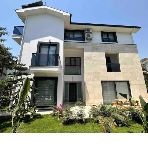 Luxurious Villa in the Heart of Göcek