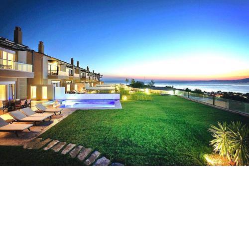 Luxurious villa on Halkidiki peninsula with private pool