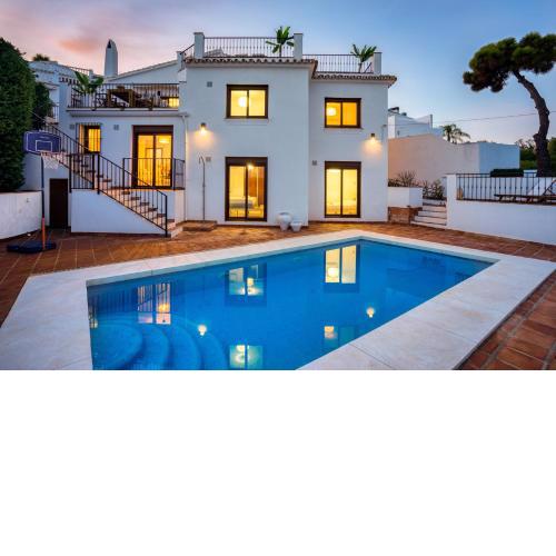 Luxurious villa with pool in La Cala Ref 53
