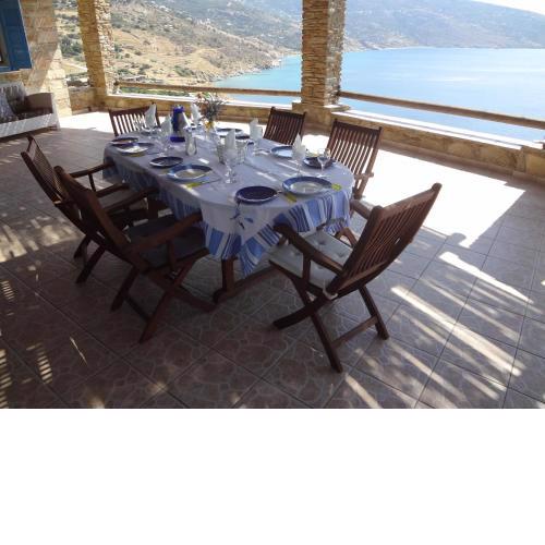 Luxurious Villa with Private Beach