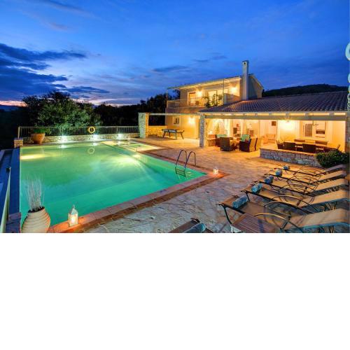 Luxurious Villa with Private Pool and Sea View