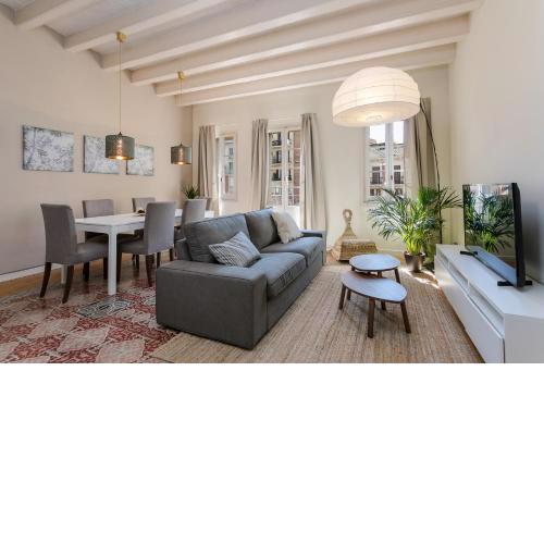 Luxurious With Awesome Rooftop