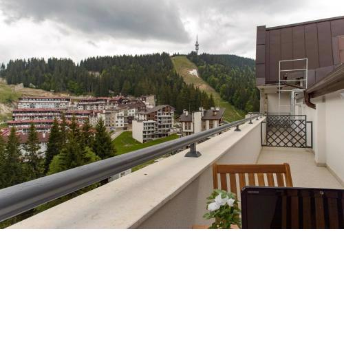 Luxury 2-bedroom apartment by Studenets Center