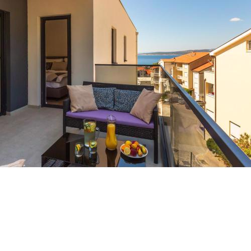 Luxury 2 bedroom apartment with sea view