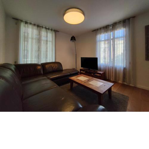 Luxury 2BR&2Wahrooms City Center