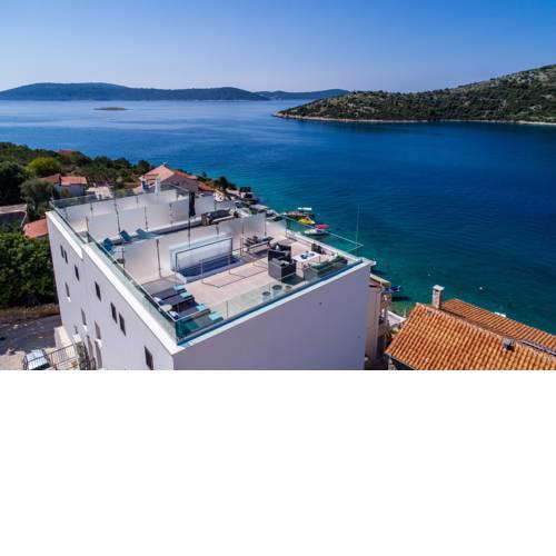 Luxury 3 Floors Seaside Apartment only 25 min from Split Airport! No.3