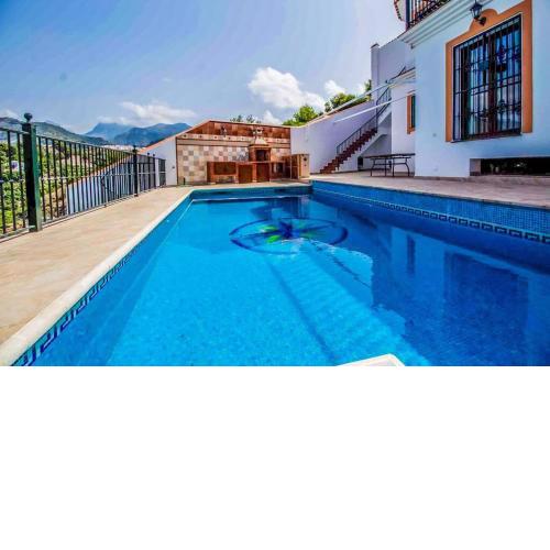 Luxury 4 bedroom villa in Frigiliana