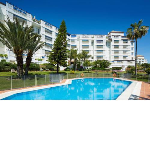 Luxury 5* 3 beds apartment in Playas del Duque, Puerto Banus Marbella