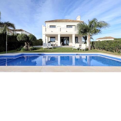Luxury 5bedroom Villa Casares Costa