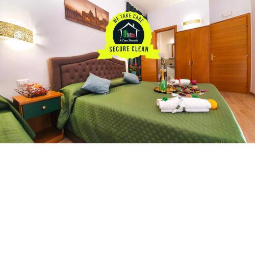 Luxury A Casa Simpatia Roma - Free Secure Parking if you book a minimum of 3 nights