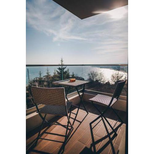 LUXURY APARTAMENT NEAR THE SEA