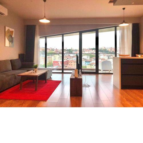 Luxury apartment - pool, parking & gym in Beyoglu