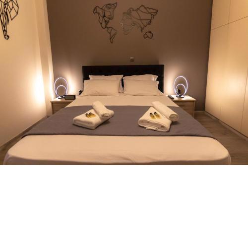 Luxury apartment 10’ from the center!