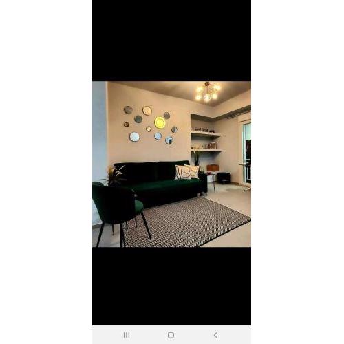 Luxury apartment close to metro. K.L.
