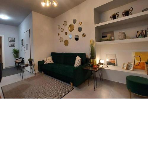Luxury apartment close to metro.