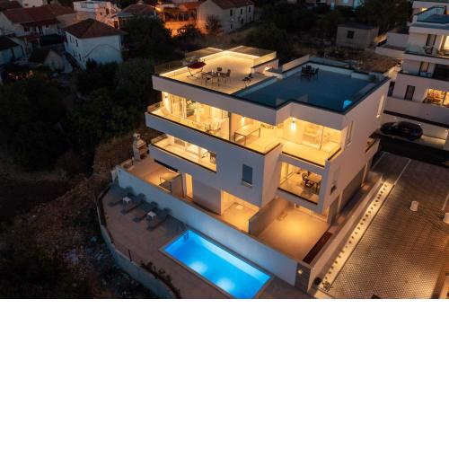 Luxury Apartment Dreams