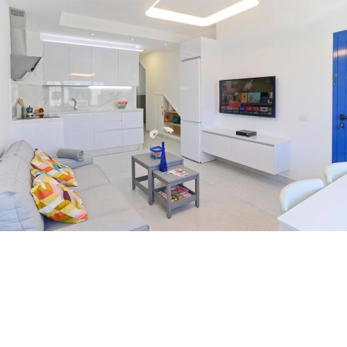 Luxury Apartment El Pueblo Famara