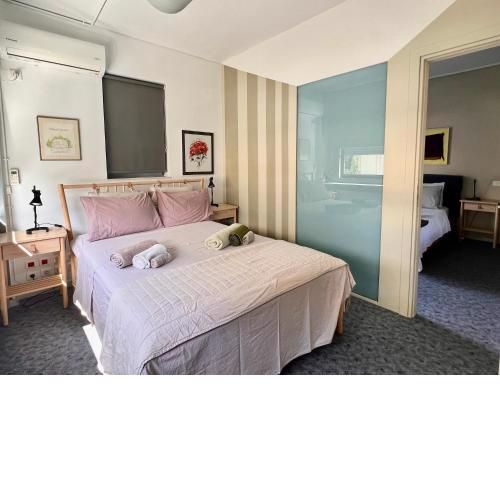 Luxury apartment G in Marousi Athens near Hospitals and OAKA