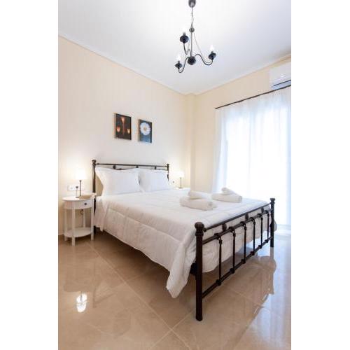 Luxury Apartment in Garitsa Bay