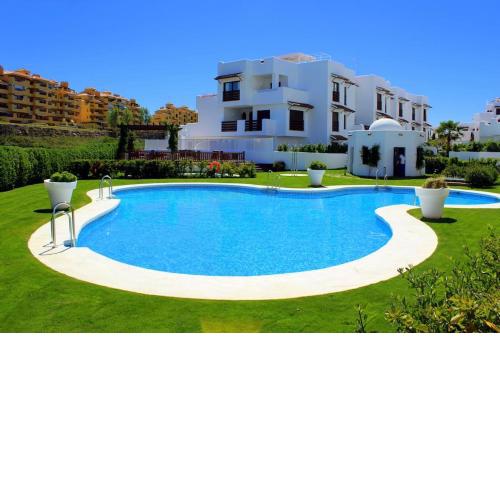 Luxury apartment in Golf Hills, Estepona.