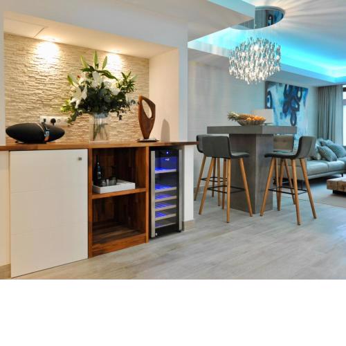 Luxury apartment in La Isla, Puerto Banus