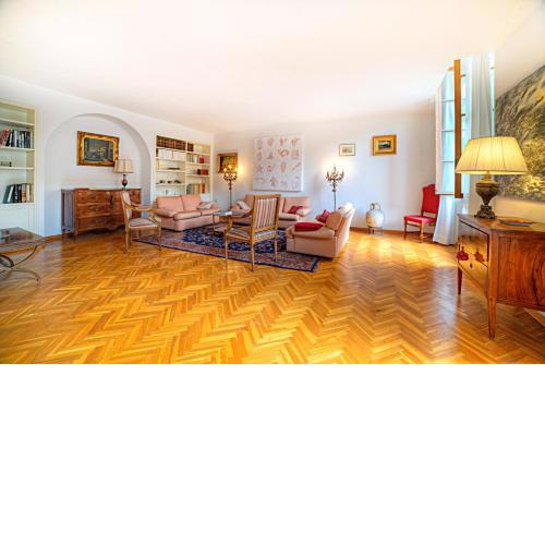Luxury Apartment in Siena