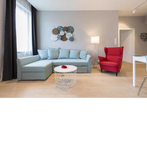Luxury Apartment on Grand Bld