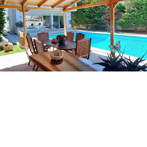 Luxury apartment SEA HELM with private swimming pool and BBQ