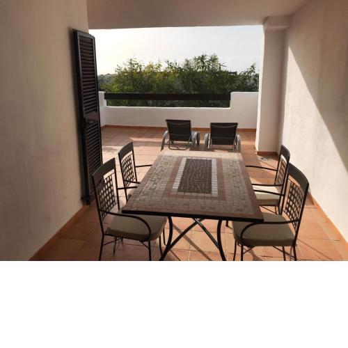 Luxury apartment set in Doña Julia Golf Course