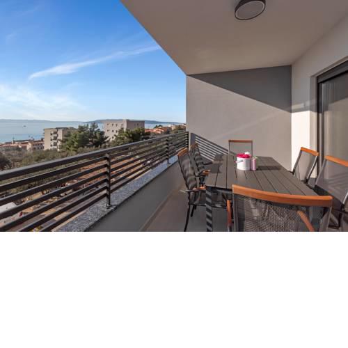 Luxury apartment Sidro with beach parking