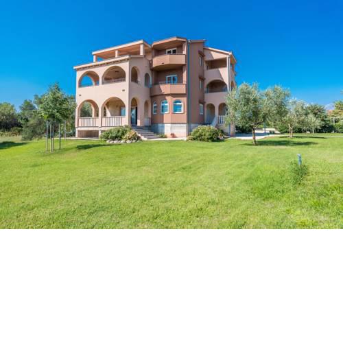 Luxury Apartments Garden