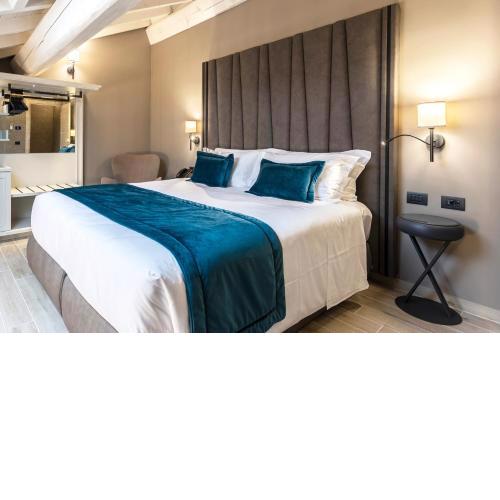 Luxury Apartments San Zeno