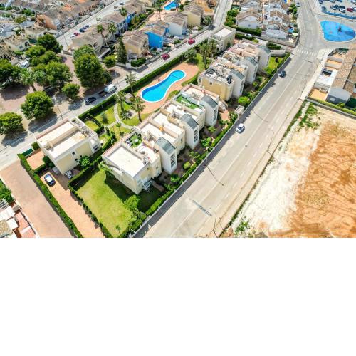 Luxury Apt, Beach, Pool open 365 days, Near Javea & Denia