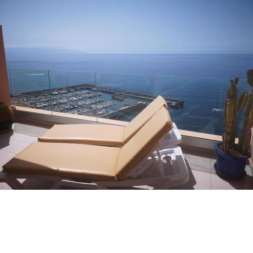 Luxury Apt. with Stunning Sea View