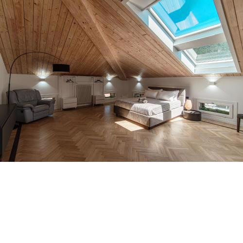 Luxury Attic 64 - By House Of Travelers