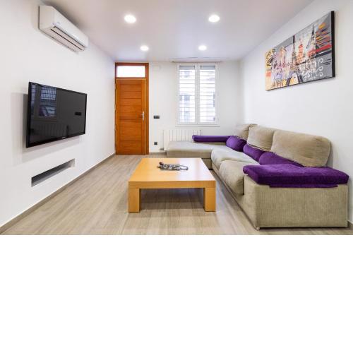 Luxury Beach Apartment, next to the sea
