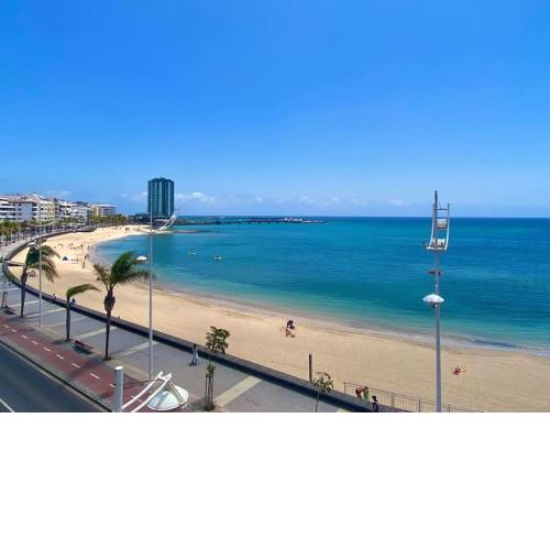Luxury beachfront 2 bedroom apartment in Lanzarote
