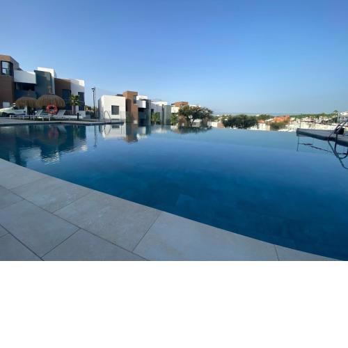 Luxury Blue Maritimo 2 Bedrooms Apartment Artola Homes Cabopino