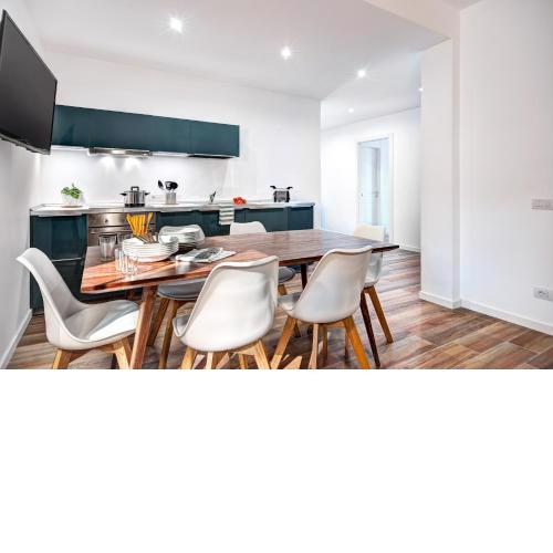 Luxury Blues Apartment