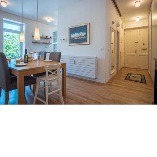 Luxury Central Apartment