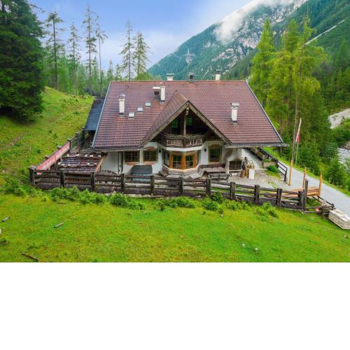 Luxury cottage in Neustift im Stubaital with a sauna