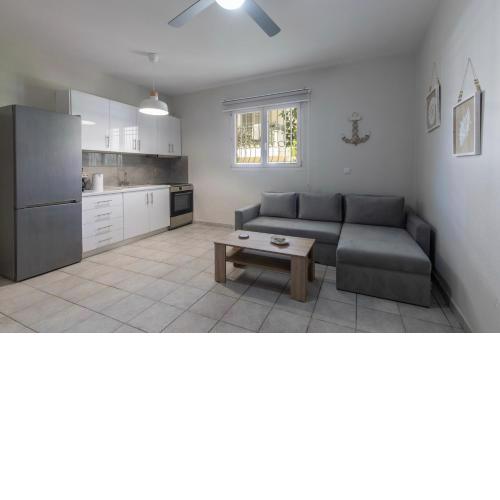 Luxury Downtown Apartment In Pefkohori