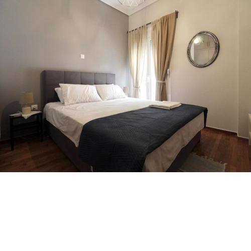 Luxury flat in Hilton, central Athens, 3' metro, VFM!