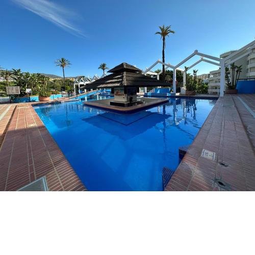 Luxury frontal al mar, Benalbeach