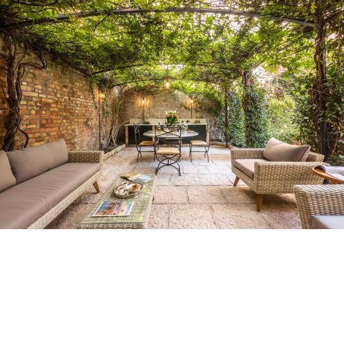 Luxury Garden House La Baruffa- Dimora Italia Collection -
