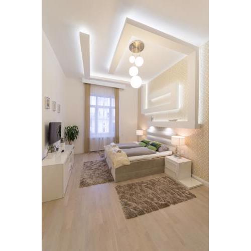 Luxury Gem near Fashion Street